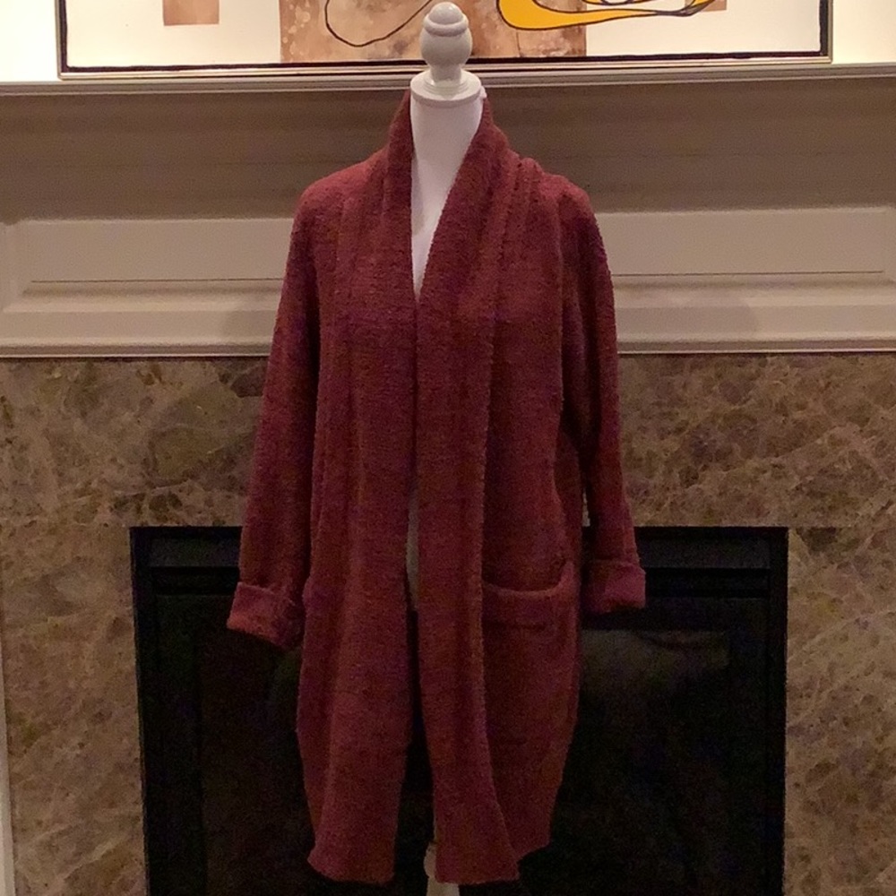 Barefoot Dreams COZYCHIC very soft and warm.